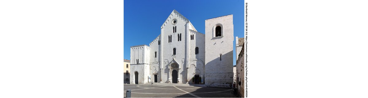 1280px-Bari_BW_2016-10-19_13-35-11_stitch_CreditsL